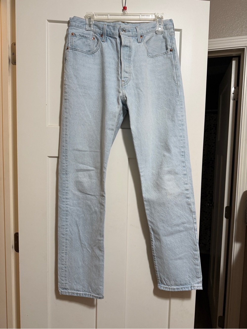Classic Light Blue women’s Straight-Leg Jeans
